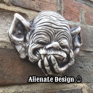 Gargoyle &quot;GIZMO&quot; Stone wall plaque for indoors or for the garden