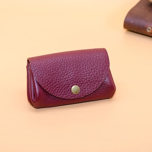 Cartera pequeña para mujer. Cartera minimalista como idea de regalo. Cartera fina y práctica (11,5x8x3,5 cm)