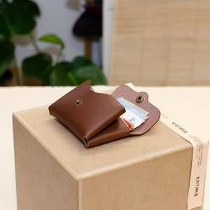 Cartera tarjetero para hombre. Cartera de piel fina y minimalista. Regalo único para él. Cartera de bolsillo frontal para hombre