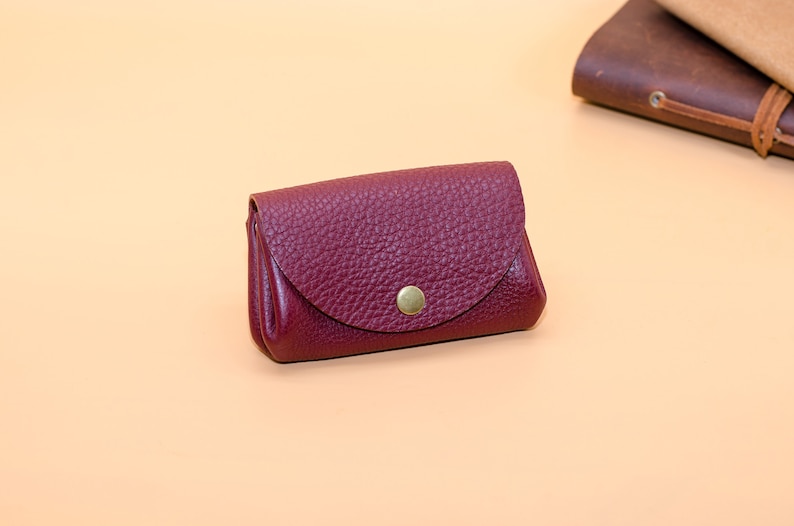 Frauen Geldbeutel Kleines minimalistisches Portemonnaie für Damen Einzigartiges Geschenk Schlanke Brieftasche Größe: ca.11,5x8x3,5cm Weinrot-Nappa