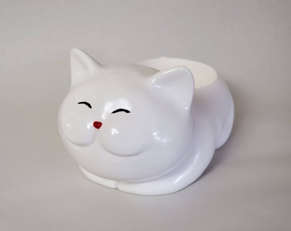 Cat Planter - Smiling Lying down