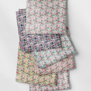 Tissu 100% coton imprimé de petites Roses, motif Floral, artisanat d'art, décoration de maison pour enfants, projets de couture | 55" - 140 cm de large