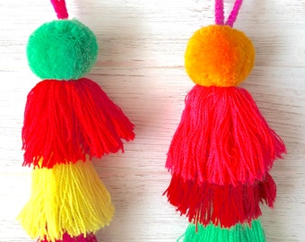Pom Pom Tassel, Mexican pom pom Tassel, Pom Pom Tassels for Favors, Pom Pom Tassels for Bags, Boho Gift, Accessories for Women