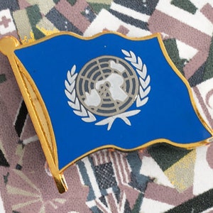 United Nations Flag Pin / Tie Tack / Lapel Pin / Country Flag Pin