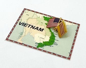 Old Vietnam and USA Flag Pin / South Vietnam Flag Pin & USA