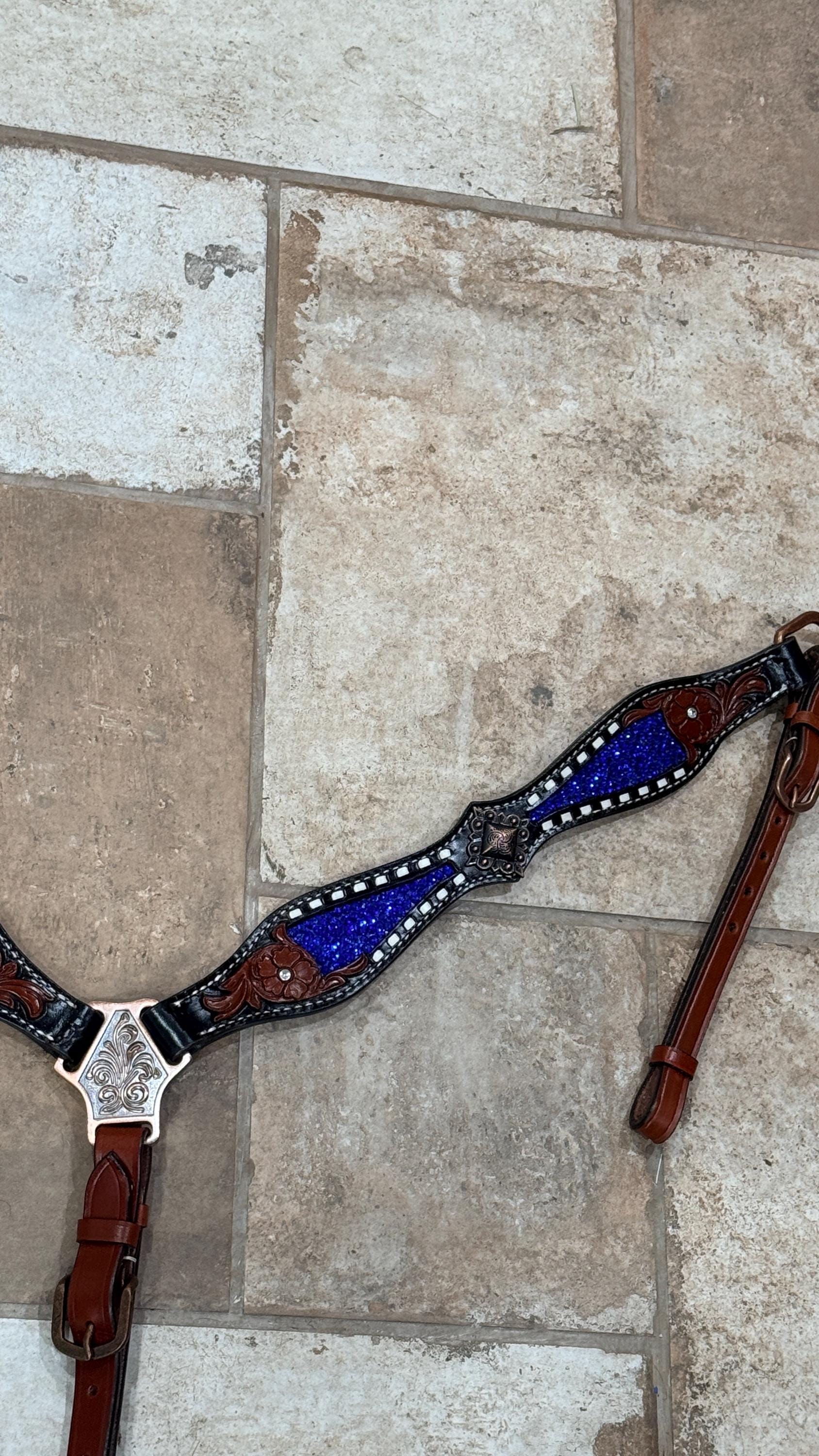 Ensemble Bonnet Et Col Poitrine Western En Cuir Noir Style Bling - Aledo Saddlery - Neuf