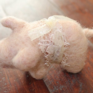 Mini Needle-Felted Pig/Piglet, Baby Barn Farm Animal, Felted Baby Animal, Felted Wool Piglet, Vintage Felted Pig, Christmas Ornament Pig