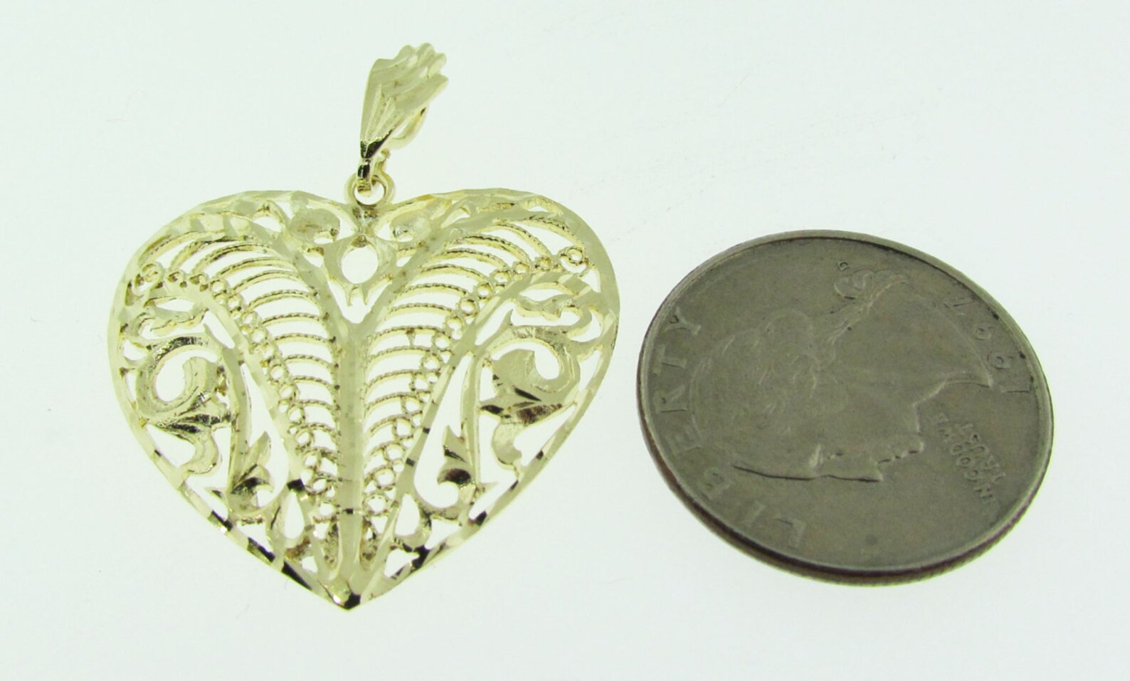 SALE Vintage 14 K Gold Filigree Heart Pendant. Etsy