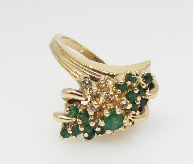 Vintage Yellow Gold, Emerald and Diamond Ring. - Etsy