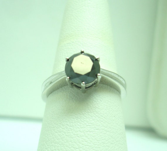 White gold and 1.25 carats black diamond solitair… - image 3