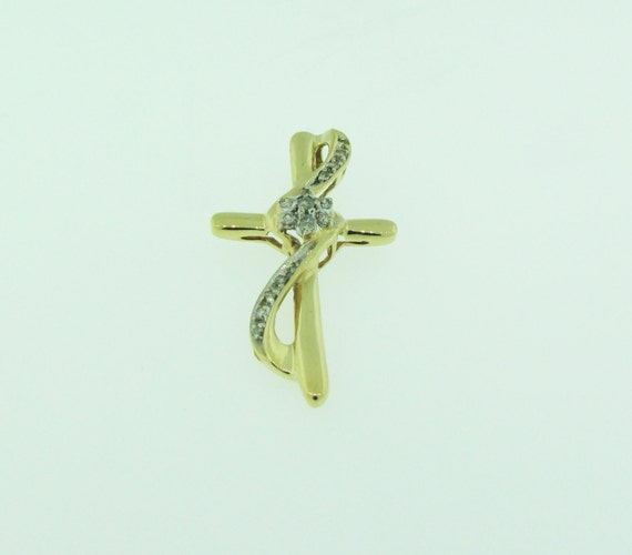 Vintage 10 K gold diamond cross pendant - image 2