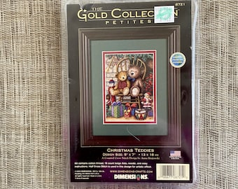 DIY Counted Cross Stitch KIT Christmas Teddies Dimensions Gold Collection Petites Rebecca Barker 2003