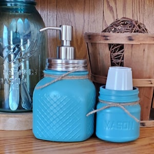 New Primitive Vintage GREEN HOOSIER JAR SOAP DISPENSER Dish Shampoo Pump Holder 