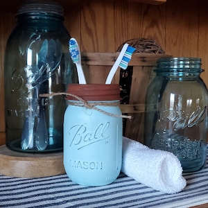 Portacepillos de dientes Mason Jar ~ Vintage Country ~ Granja urbana ~ Cabaña ~ Decoración del baño, Soporte de cepillo de dientes vintage Prim Country ~ Tarro de pintura de tiza