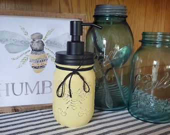 Bee Hive Honey Bee Pint Mason Jar Soap Dispenser~Lotion Dispenser~Bumble Bee Decor~Rustic Country Chalk Paint Decor~Vintage Urban Farmhouse