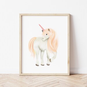 Stampa artistica di unicorno: decorazione mitologica per la cameretta dei bambini