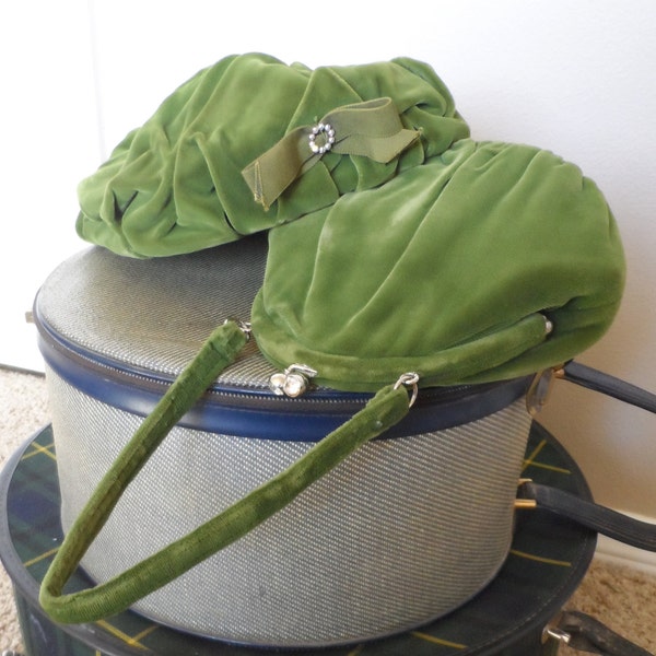 Vintage 1940's Moss Green Crushed Velvet Hat and Handbag Set. Rhinestone trim on hat and handbag.