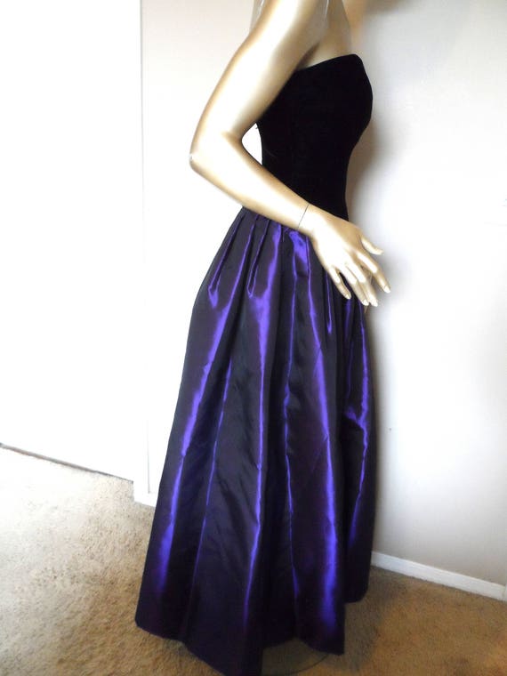 Vintage 1970's Strapless Evening Gown* Size 4 Bla… - image 3