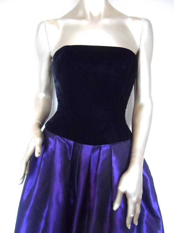 Vintage 1970's Strapless Evening Gown* Size 4 Bla… - image 2