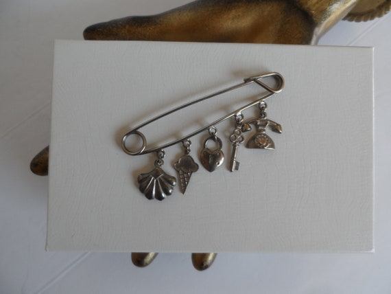 Vintage 1950's Charm Brooch* Kilt OR Skirt Safety
