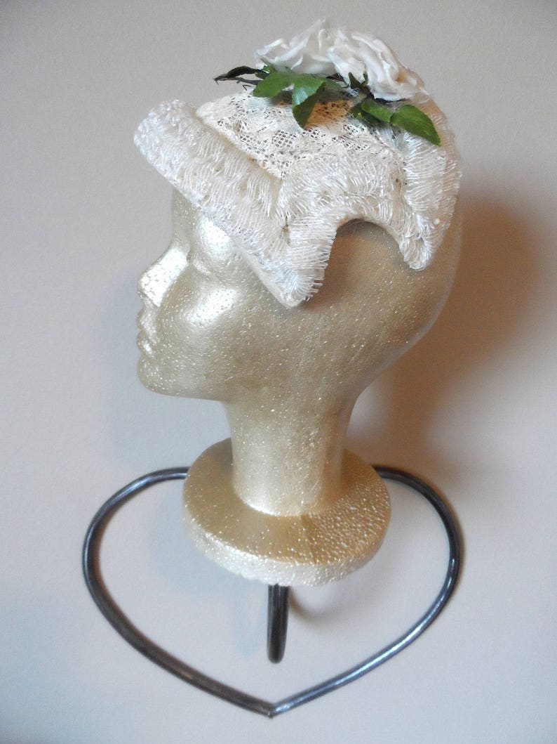 Rare Mid century WW II Prom Vintage 1930/'s-1940/'s Summer Hat* Cream Lace /& Silk Roses Party Wedding Very Unusual Retro