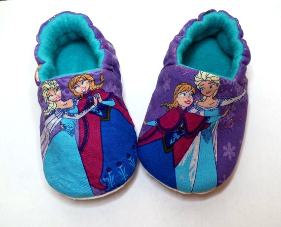 Disney Frozen Hausschuhe, Anna und Elsa Baby Schuhe, lila Disney Baby Booties, Kleinkind Hausschuhe, inspiriert Disney Charakter, Disney Frozen Hausschuhe, Anna und Elsa Baby Schuhe, lila Disney Baby Booties, Kleinkind Hausschuhe, inspiriert Disney Charakter,