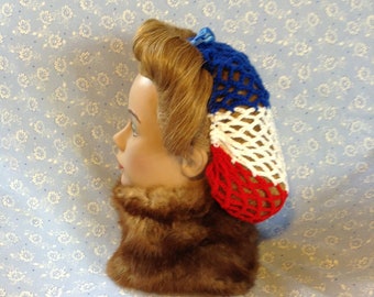 Thicker handmade crochet snood/hairnet/filet à cheveux with ribbon in red,white & blue.