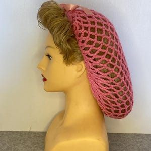 Thicker handmade crochet snood/hairnet/filet à cheveux with ribbon in dark pink