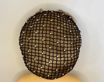 BROWN- Beaded thinner handmade crochet snood/hairnet/filet à cheveux with white beads.