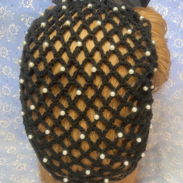 Beaded thicker handmade crochet snood /hairnet /filet à cheveux in black.