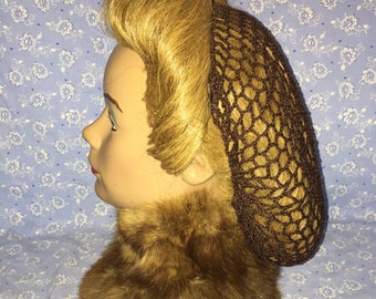 Thinner Handmade crochet snood/hairnet/filet à cheveux in brown.