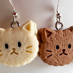 Adorable Cat-Shaped Cookie Earrings - Vanilla or Chocolate Dangle Jewelry for Feline Lovers
