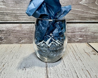 You Do Not Yield - Wine Glass | Throne of Glass Inspired Stemless Glass | Mountain Design | Laser Engraved Bookish Gift