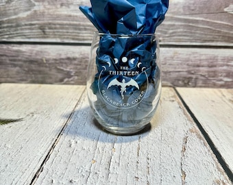 Throne of Glass Inspired “The Thirteen Blackbeak Coven” Engraved Wine Glass | Fantasy Book Lover Gift