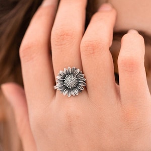 Sterling Silver Sunflower Ring, Flower Ring, Boho Ring, Hippie Ring, Floral Ring, Wildflower Ring, Ring for Women, Flower Jewelry