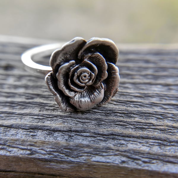 Sterling Silver Rose Ring, Romantic Jewelry, Anniversary Gift for her, Floral Jewelry, Silver Rose Blossom Ring, Rosebud Jewelry, Rose Motif