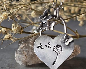 Collar de corazón de plata de ley reciclada: colgante de diente de león y mariposa