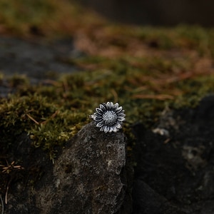 Sterling Silver Sunflower Ring, Flower Ring, Boho Ring, Hippie Ring, Floral Ring, Wildflower Ring, Ring for Women, Flower Jewelry image 4