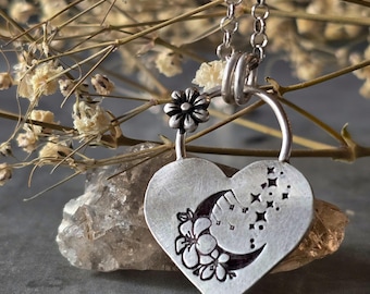 Collar de corazón celestial de plata esterlina reciclada: colgante de luna y estrellas