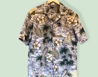 Mens size L   vintage tropical Hawaiian shirt with palm trees and surfboards