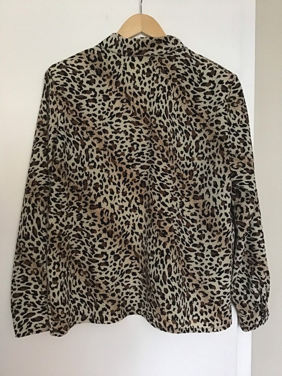 Vintage XL leopard button up blouse with shoulder… - image 2