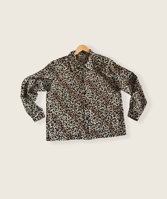 Vintage XL leopard button up blouse with shoulder… - image 1