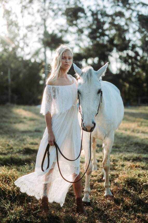 Chantilly Lace Gypsy Sleeve Boho Bridal dress, Bohemian beach wedding dress