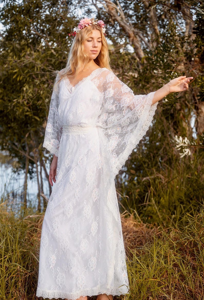50% Anzahlung für Stardust Metallic Lace Perlen Braut Kaftan Kleid, Gypsy Boho Lace Sleeve Brautkleid Bild 2