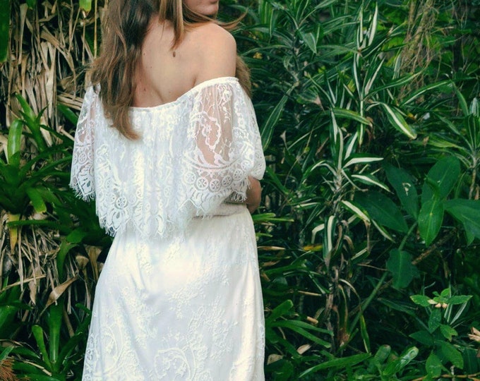 Chantilly Lace Gypsy Sleeve Bridal Dress