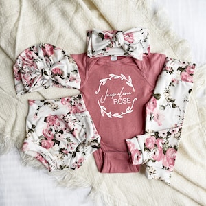 Newborn Girl Coming Home Outfit, Personalized Baby Girl Outfit, Name Bodysuit, Custom Name Baby Outfit, Baby Girl Gift Personalized