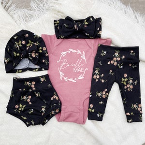 Newborn Girl Coming Home Outfit, Personalized Baby Girl Outfit, Name Bodysuit, Custom Name Baby Outfit, Baby Girl Gift Personalized