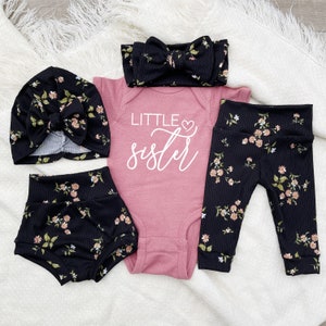 Little Sister Coming Home, Newborn Girl Coming Home Outfit, Newborn Baby Girl Outfit, Personalized Baby Outfit, Newborn Girl Going Home