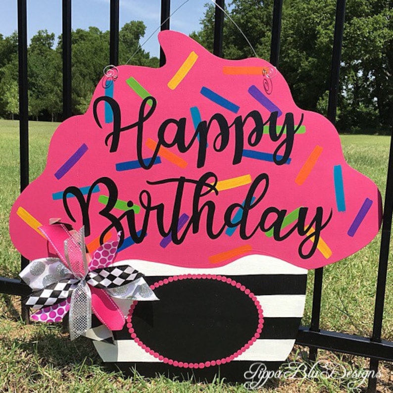 Cupcake Door Hanger
