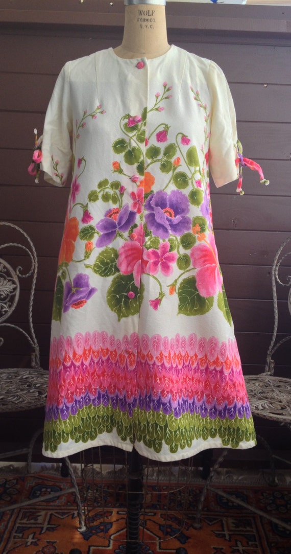 VINTAGE HILO HATTIE Hawaiian Holiday Lounge Dress - image 1